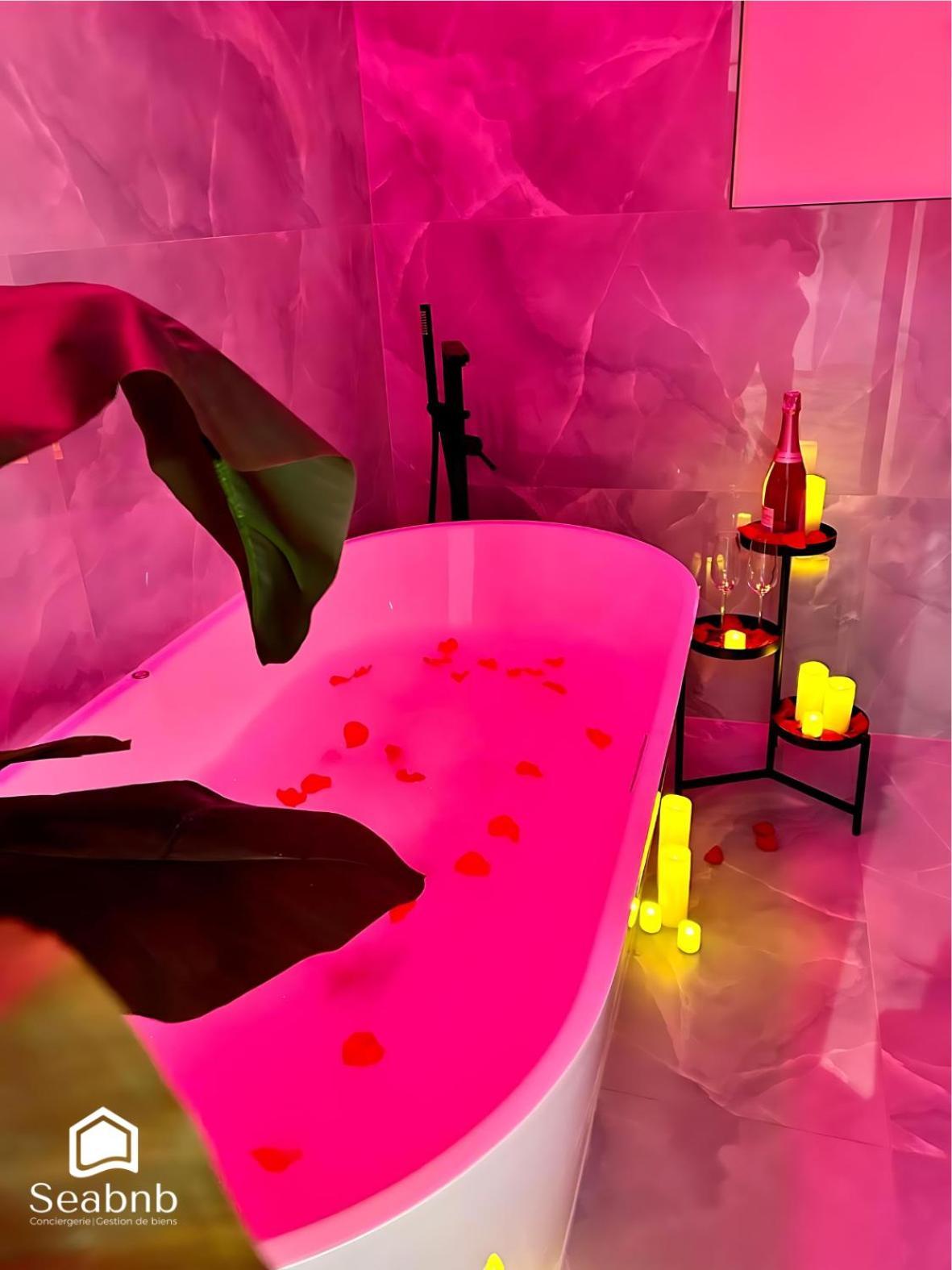 Appartement Luxurious - Seaside - Bath - Wifi - Ac