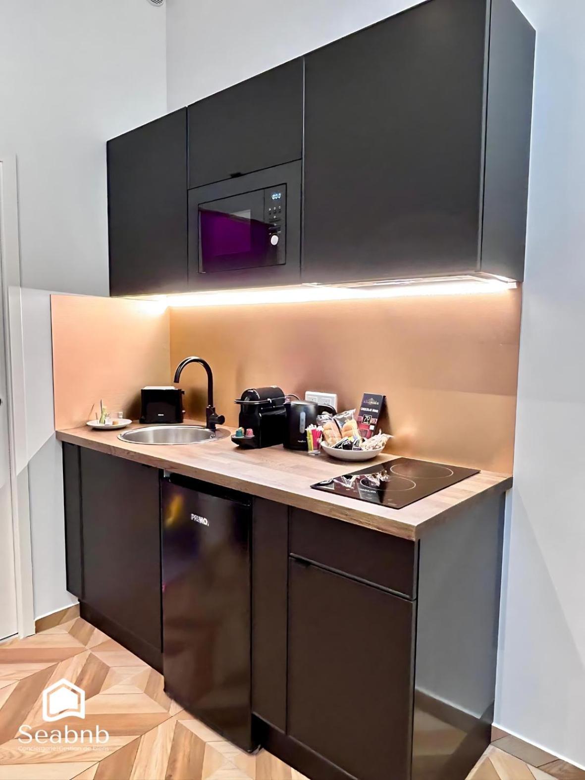 Luxurious - Seaside - Bath - Wifi - Ac Appartement
