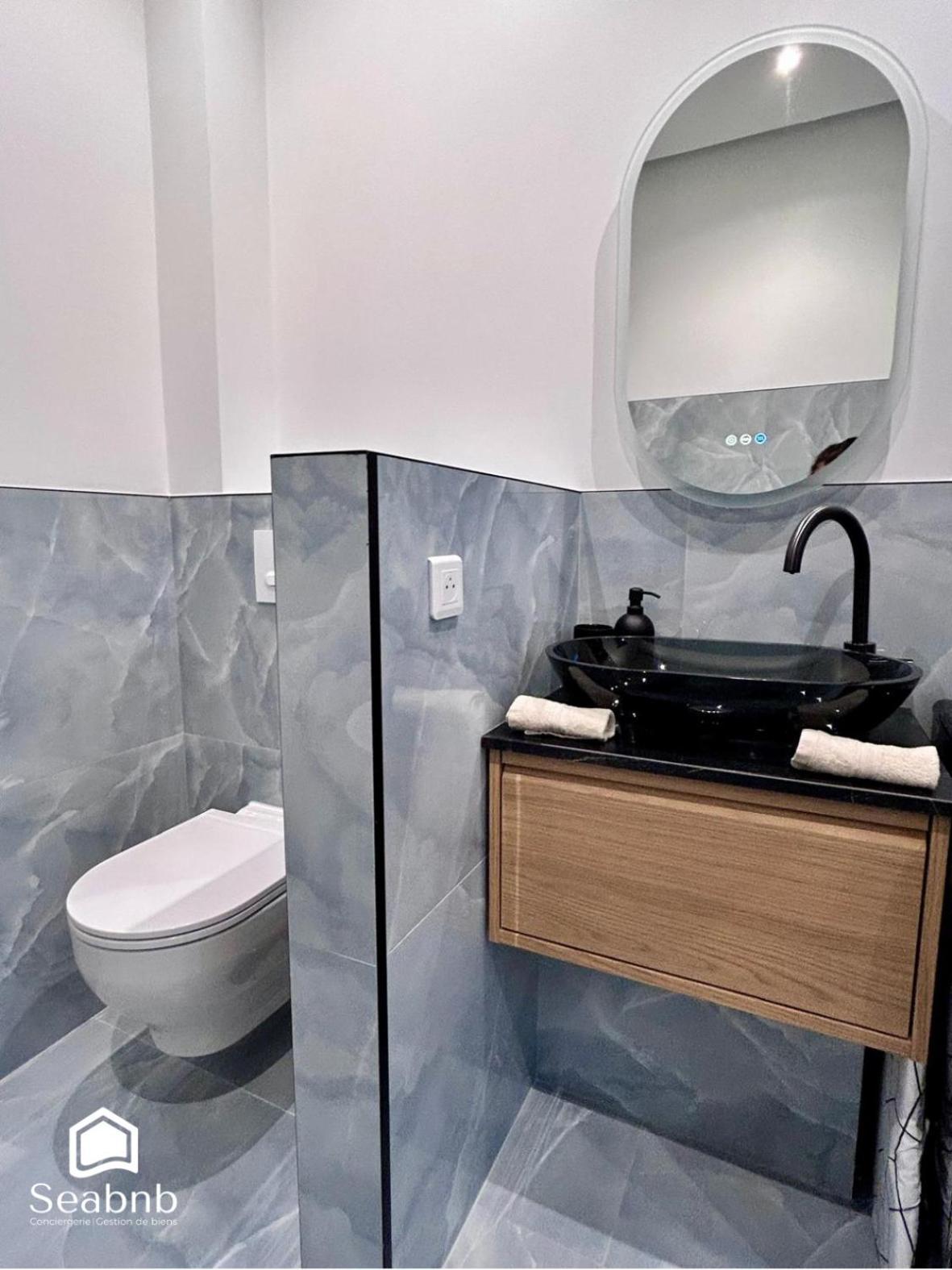 Appartement Luxurious - Seaside - Bath - Wifi - Ac