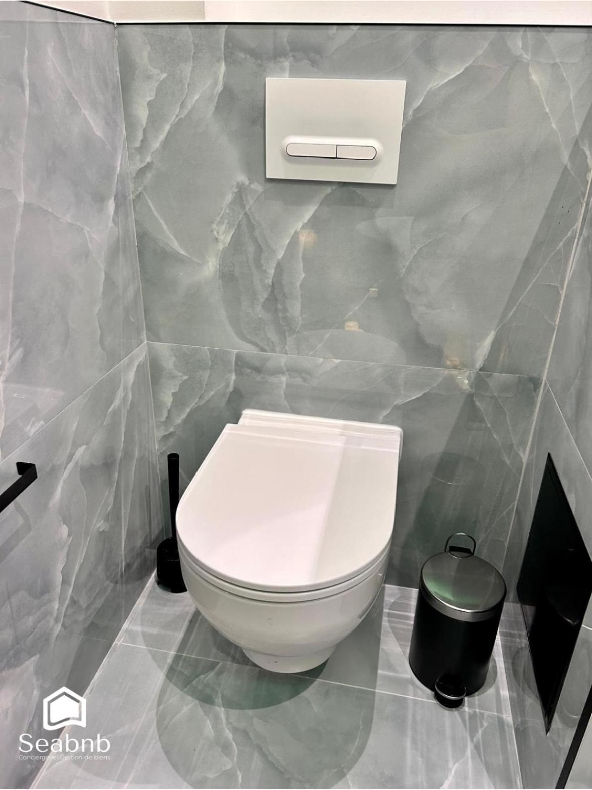 Luxurious - Seaside - Bath - Wifi - Ac Appartement