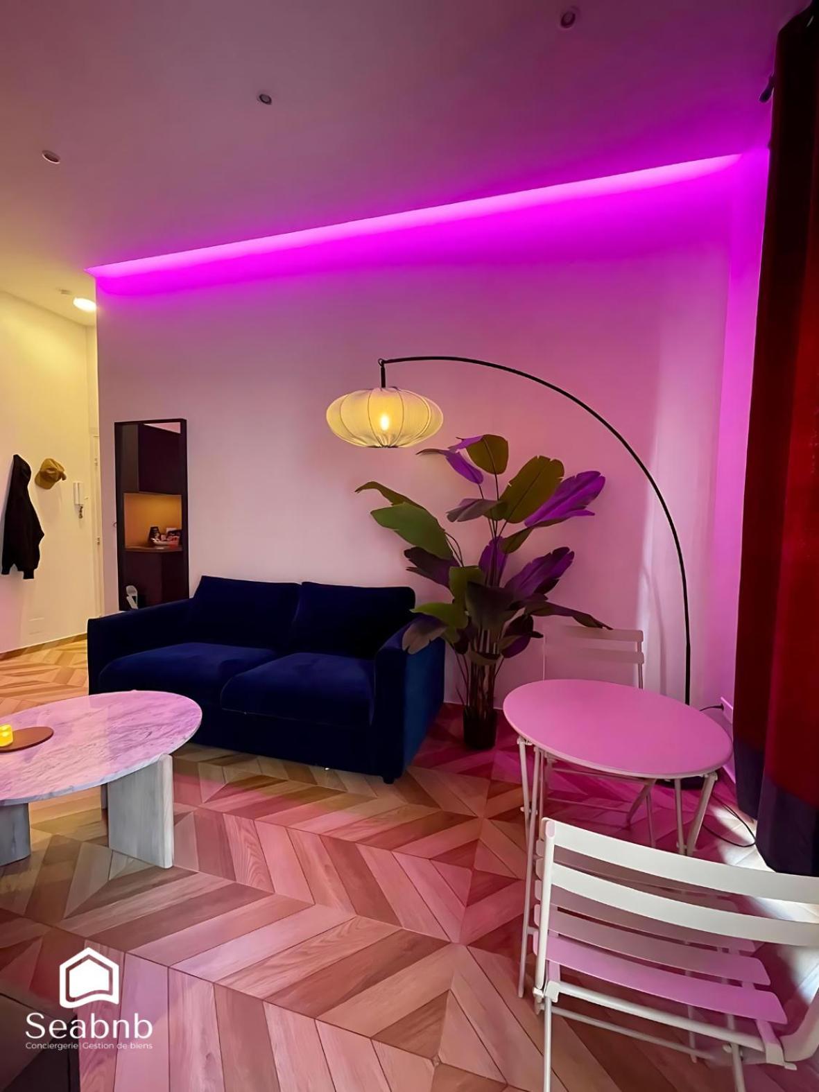 Luxurious - Seaside - Bath - Wifi - Ac Apartment Nizza